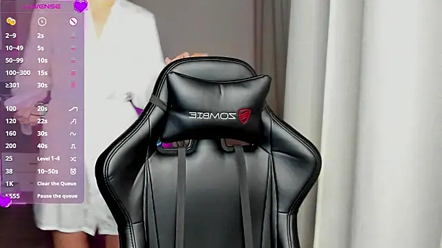 Snapshot of Sm0ly chatting on 01.13.25 Sm0ly online show from 01.13.25