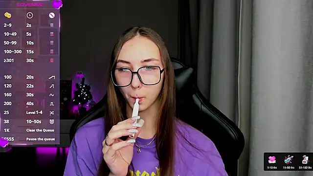 Snapshot of Sm0ly chatting on 01.24.25 Sm0ly online show from 01.24.25