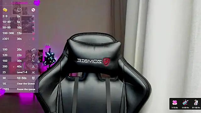 Snapshot of Sm0ly chatting on 02.07.25 Sm0ly online show from 02.07.25