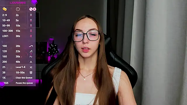 Snapshot of Sm0ly chatting on 02.10.25 Sm0ly online show from 02.10.25