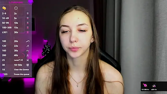 Snapshot of Sm0ly chatting on 02.20.25 Sm0ly online show from 02.20.25