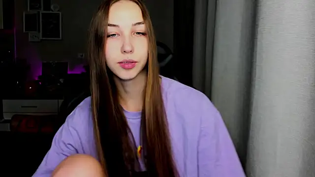 Snapshot of Sm0ly chatting on 09.29.25 Sm0ly online show from 09.29.25