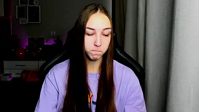 Snapshot of Sm0ly chatting on 10.01.25 Sm0ly online show from 10.01.25