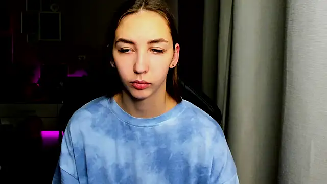 Snapshot of Sm0ly chatting on 10.20.25 Sm0ly online show from 10.20.25