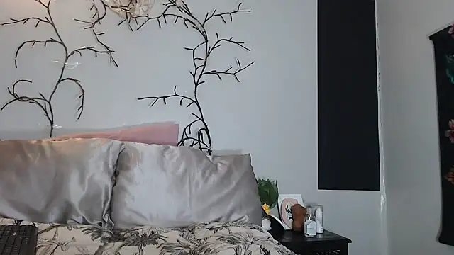 FRUITOFEDEN01 online show from 01.23.25