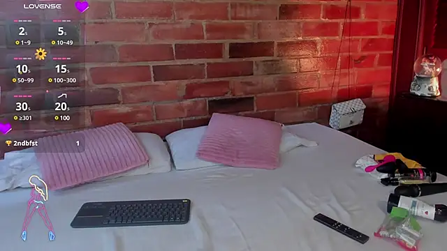 Snapshot of crystalvazquez chatting on 02.28.25 crystalvazquez online show from 02.28.25