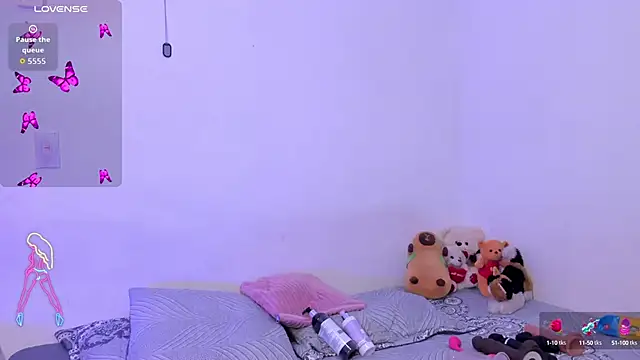 Snapshot of crystalvazquez chatting on 09.23.25 crystalvazquez online show from 09.23.25