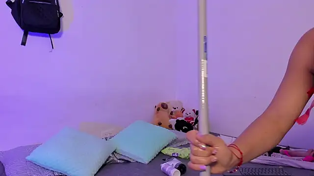 Snapshot of crystalvazquez chatting on 10.16.25 crystalvazquez online show from 10.16.25