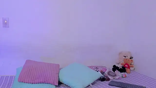 Snapshot of crystalvazquez chatting on 10.24.25 crystalvazquez online show from 10.24.25