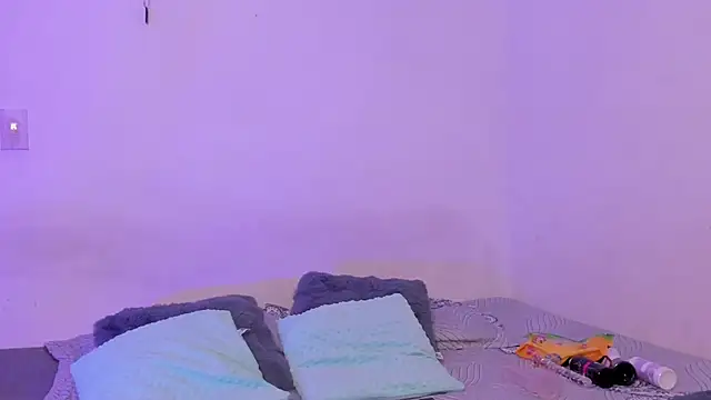 Snapshot of crystalvazquez chatting on 11.04.25 crystalvazquez online show from 11.04.25