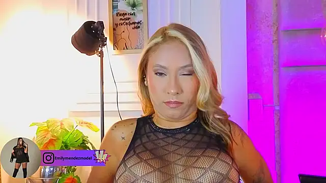 AlessiaLondon online show from 06.13.26