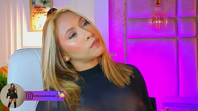 AlessiaLondon online show from 06.15.26