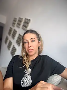 RaquelleDevon online show from 05.06.26