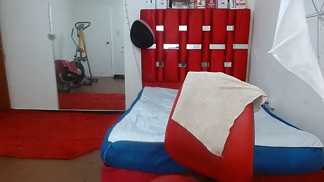 krystal thomson online show from 11.10.25