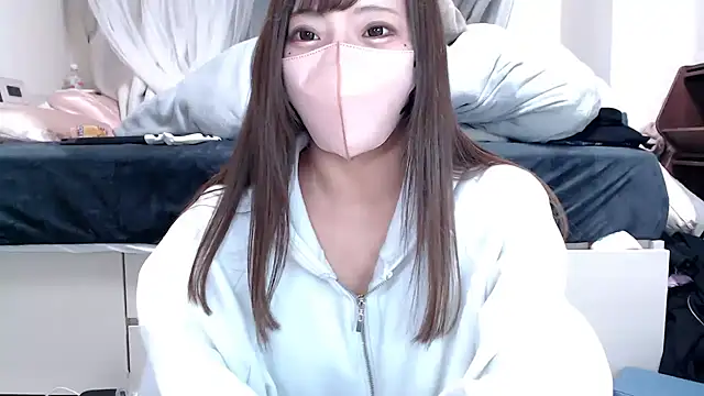  chanMOMO  online show from 03.05.25