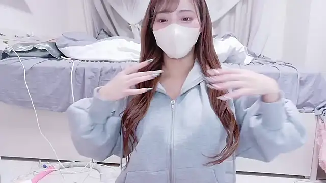  chanMOMO  online show from 10.07.25