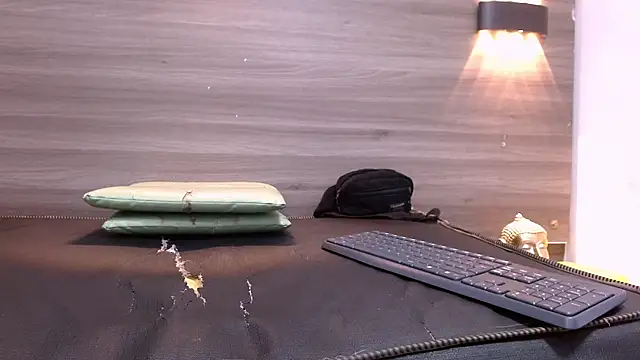 Cutie Shy  online show from 02.15.25