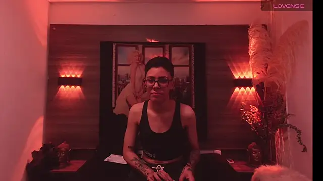 Cutie Shy  online show from 11.14.25