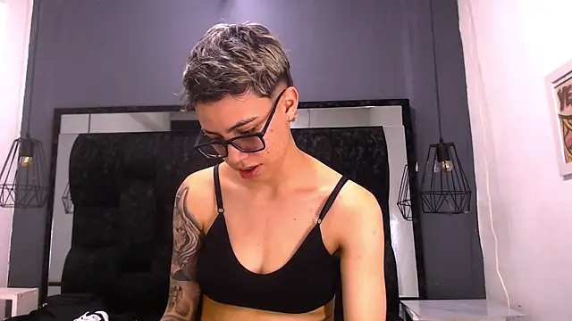 Cutie Shy  online show from 01.10.26