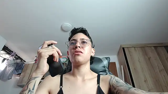 Cutie Shy  online show from 06.22.26
