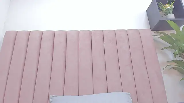 camila  herrera online show from 03.01.25