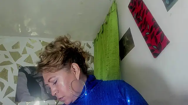 Snapshot of Kazsandraa chatting on 11.09.25 Kazsandraa online show from 11.09.25