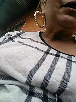 Kazsandraa online show from 01.12.26