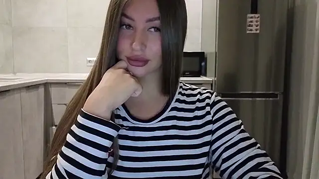 Snapshot of Cinderella____ chatting on 01.12.26 Cinderella online show from 01.12.26