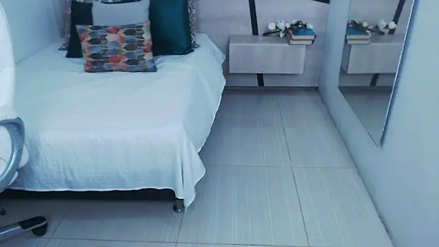 Snapshot of liseth_fox chatting on 01.08.25 liseth fox online show from 01.08.25