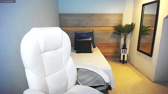 Snapshot of liseth_fox chatting on 02.07.25 liseth fox online show from 02.07.25