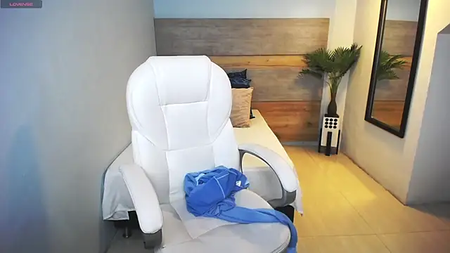 Snapshot of liseth_fox chatting on 02.08.25 liseth fox online show from 02.08.25