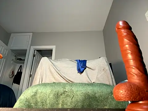 ChiRaqb8 online show from 10.11.25