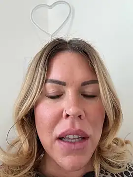 Lara Bergmann online show from 03.02.25