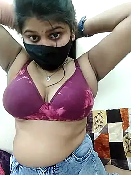 Snapshot of Hotty-simran chatting on 02.28.25 Hotty-simran online show from 02.28.25
