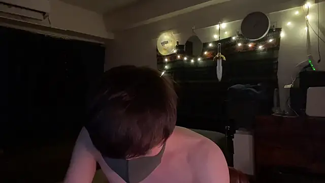 Snapshot of poketkuma chatting on 11.30.25 poketkuma online show from 11.30.25