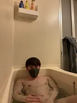 Snapshot of poketkuma chatting on 12.17.25 poketkuma online show from 12.17.25