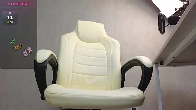 Snapshot of Marietta_Castro chatting on 12.23.24 Marietta Castro online show from 12.23.24