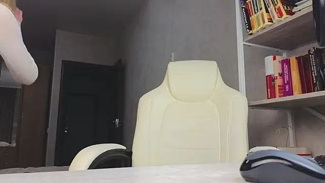 Marietta Castro online show from 02.08.26