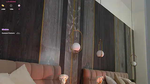 Snapshot of Chanel__May chatting on 02.10.25 Chanel May online show from 02.10.25