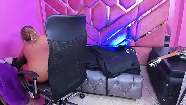 Olivia Fox69 online show from 02.18.25