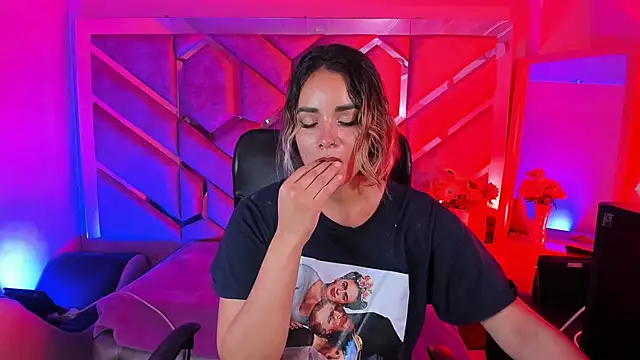 Snapshot of Olivia_Fox69 chatting on 01.16.26 Olivia Fox69 online show from 01.16.26