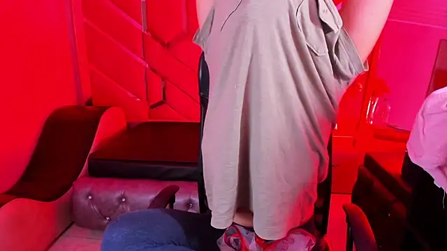 Snapshot of Olivia_Fox69 chatting on 02.02.26 Olivia Fox69 online show from 02.02.26