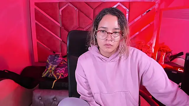 Snapshot of Olivia_Fox69 chatting on 02.09.26 Olivia Fox69 online show from 02.09.26