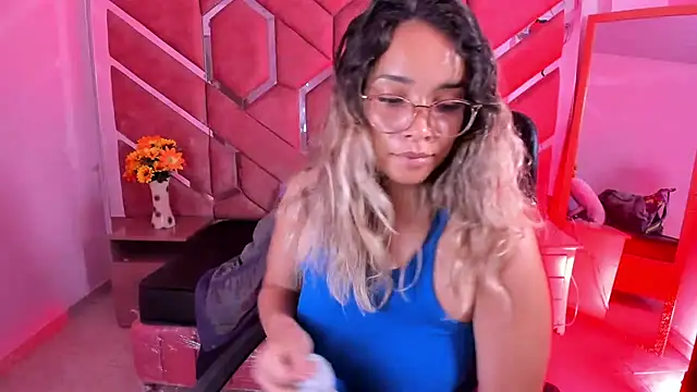 Olivia Fox69 online show from 04.28.26