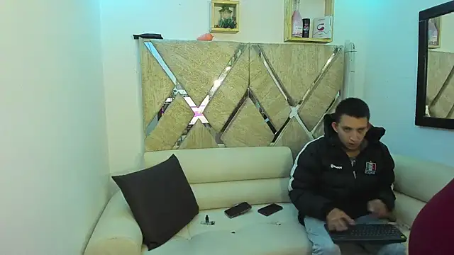 parejacaliente20154 online show from 05.02.26