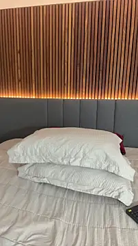 EmiilyAdams  online show from 02.25.26