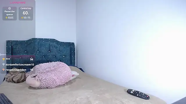 Snapshot of sofiamature01 chatting on 02.17.25 sofiamature01 online show from 02.17.25