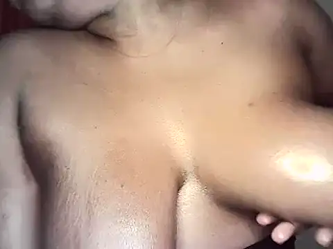 Snapshot of pretty_bums chatting on 02.17.25 pretty bums online show from 02.17.25