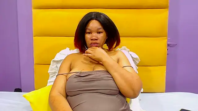 Snapshot of YELLOWBUSTYMELLONS chatting on 09.10.25 YELLOWBUSTYMELLONS online show from 09.10.25