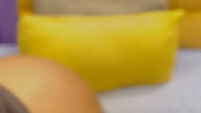 Snapshot of YELLOWBUSTYMELLONS chatting on 10.29.25 YELLOWBUSTYMELLONS online show from 10.29.25